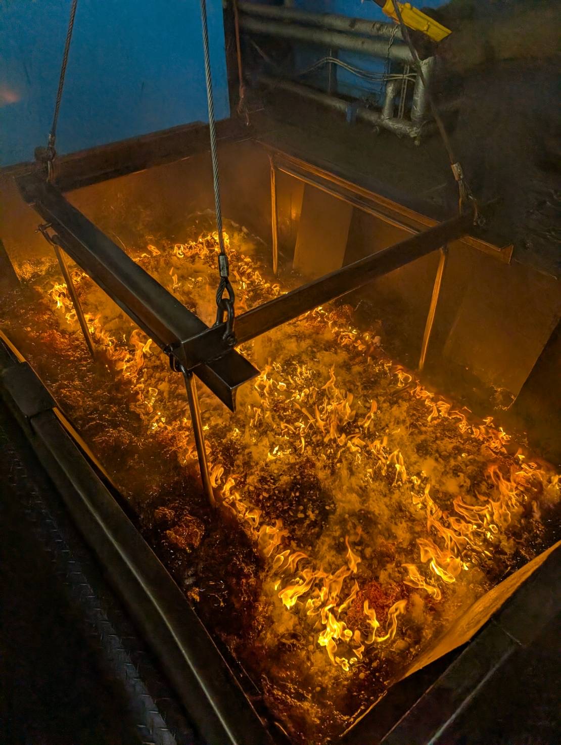 大気炉による油焼入れ